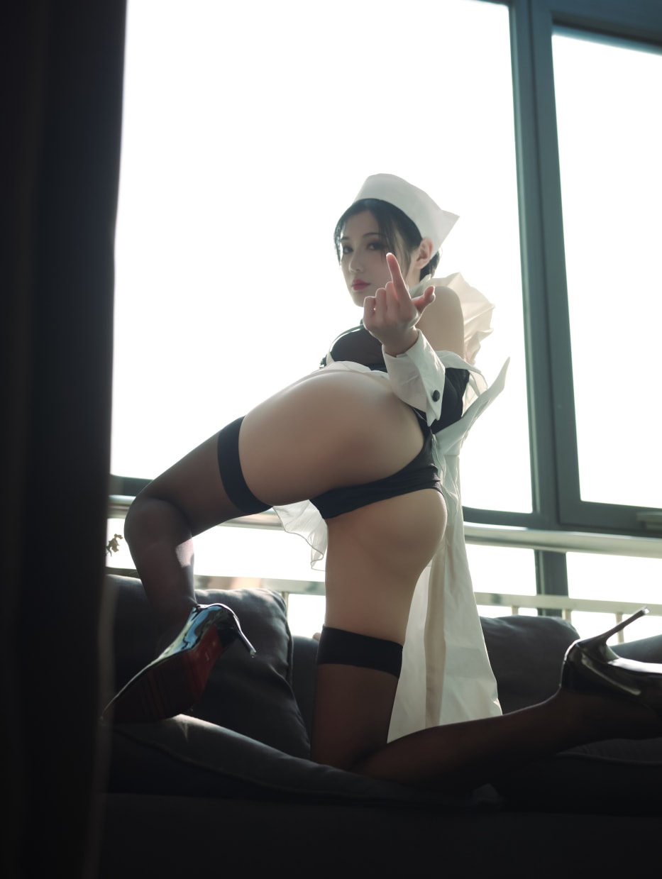 一米八的大梨子 吊带袜女仆-精品资源