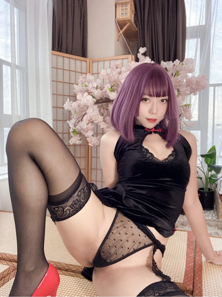 Money冷冷 – 高叉旗袍蕾丝裙-最佳作品