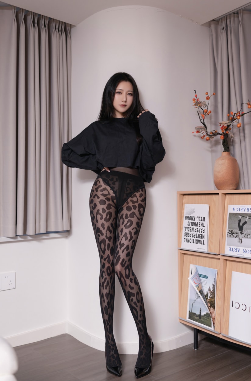 鱼子酱Fish – 杏感的丝-美女推荐