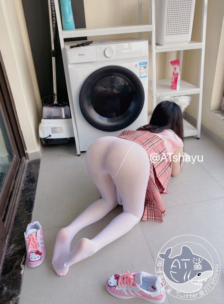 AT鲨 – 白斯宝宝-最佳作品