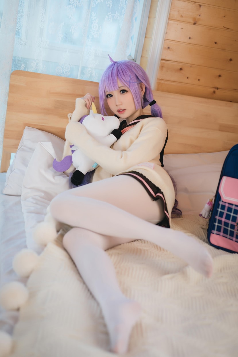 焖焖碳 独角兽JK制服-美女推荐