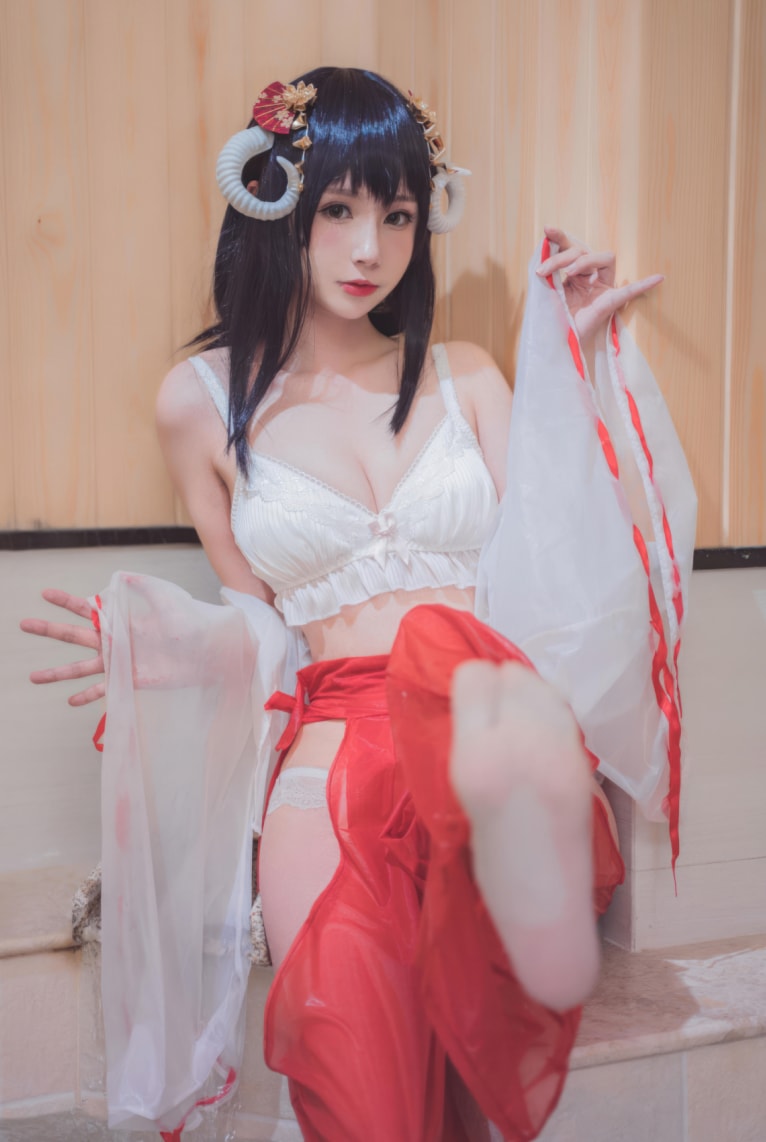 西园寺南歌 西园寺南歌 巫女本3套-完美coser