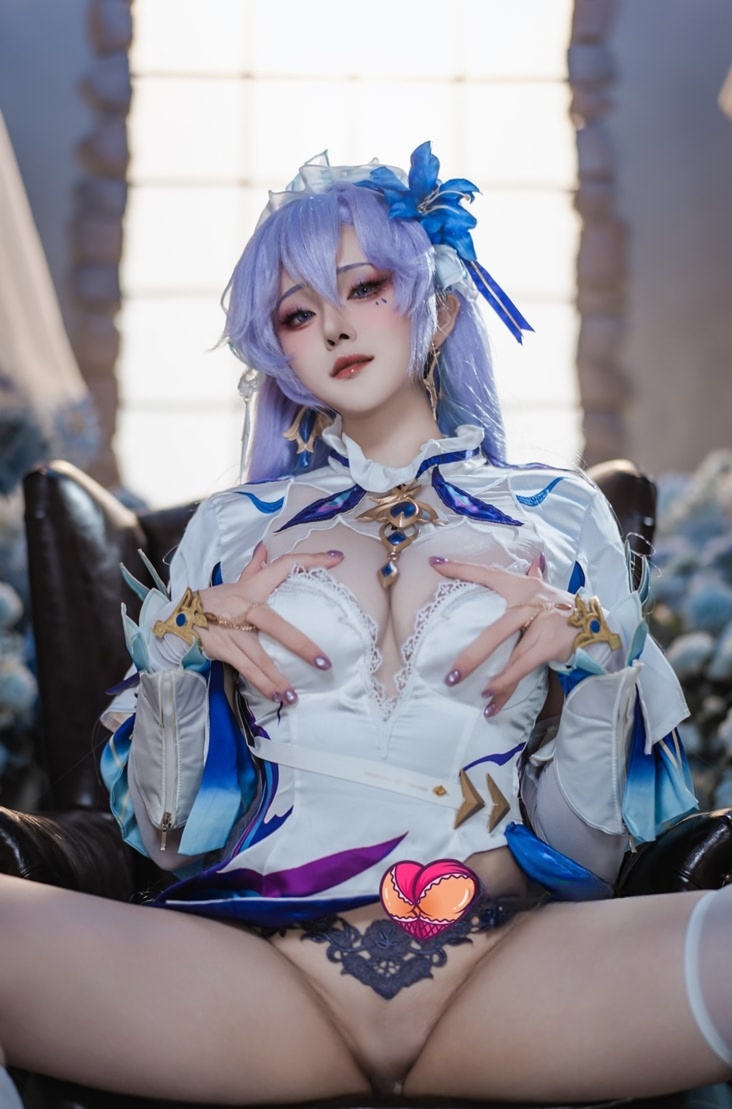 Natsuko夏夏子 – Cantarella坎塔雷拉-快来一看