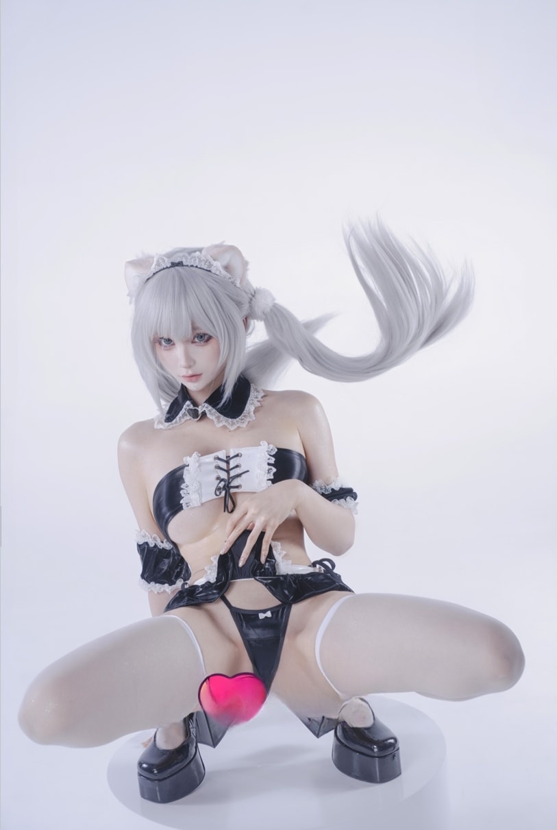 蠢沫沫 白发粉猫-精美作品