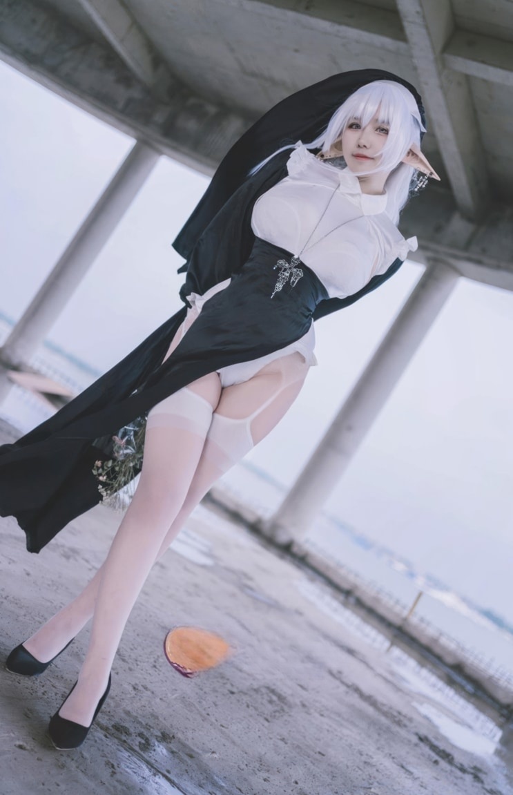 阿半今天很开心 精灵修女-精美作品
