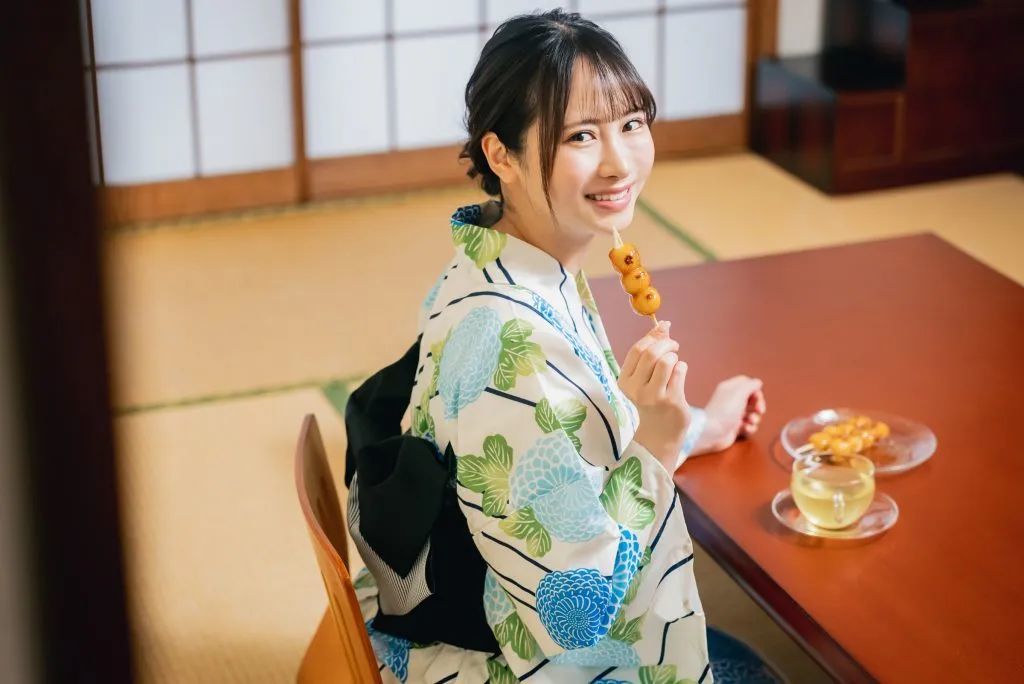 小野六花《六花与茶》绿茶篇主题壁纸图片_黑料正能量