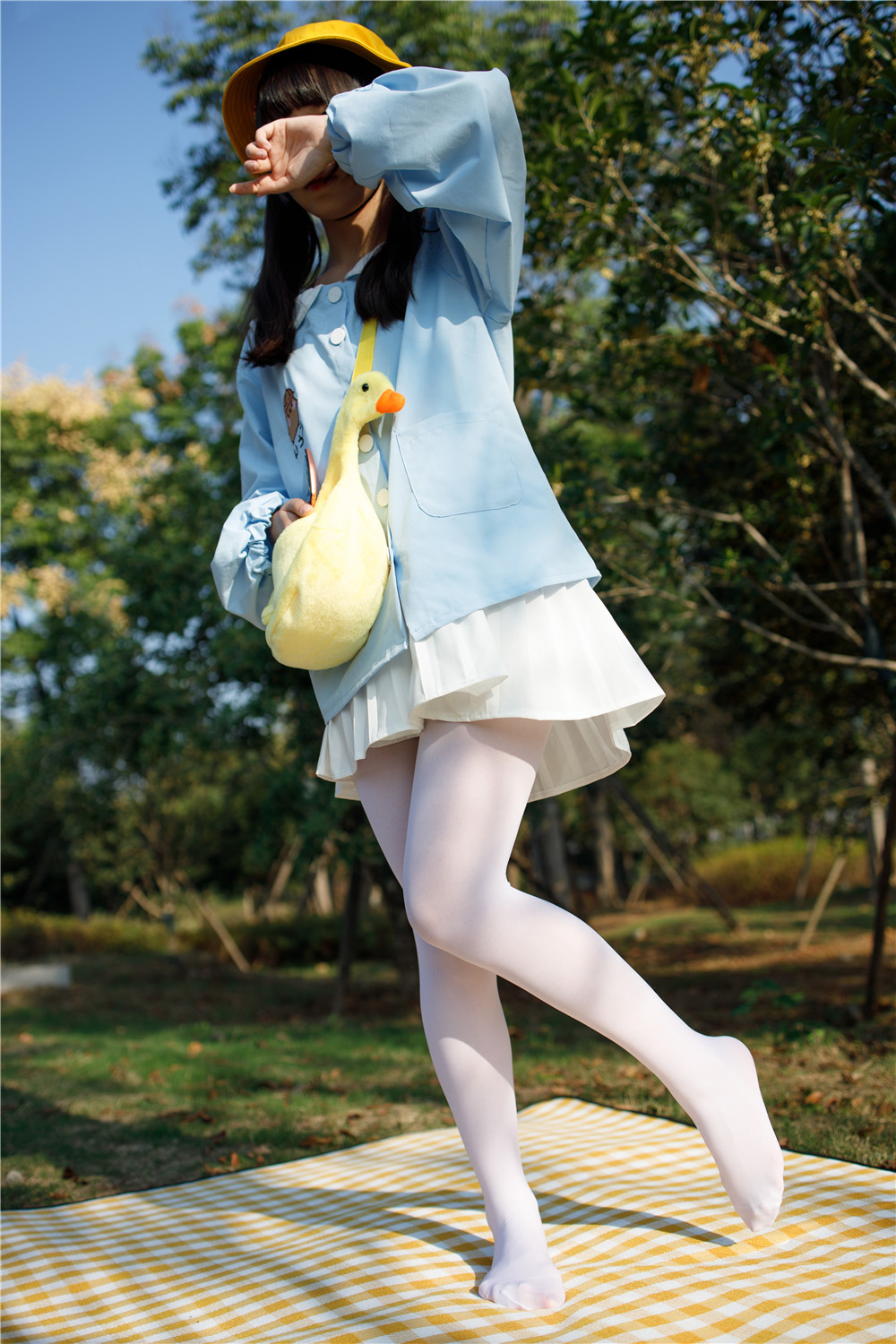 JKFUN-030《野餐、爆蛋和彩蛋》踩物 白.斯50D 默陌 [23P1V05’18”] JKFUN 第1张