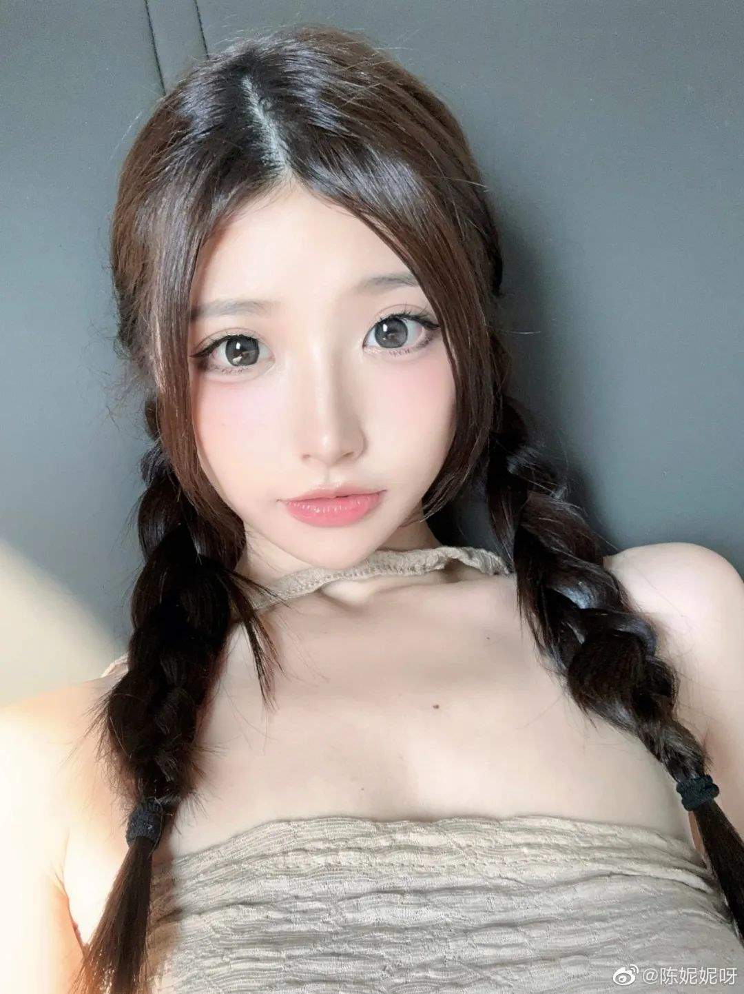 陈妮妮UNI的疯狂美照：马尾仙女的奇幻冒险_黑料正能量