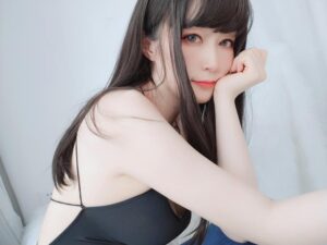 白银81：网红与Coser的她，风格大胆而充满魅力