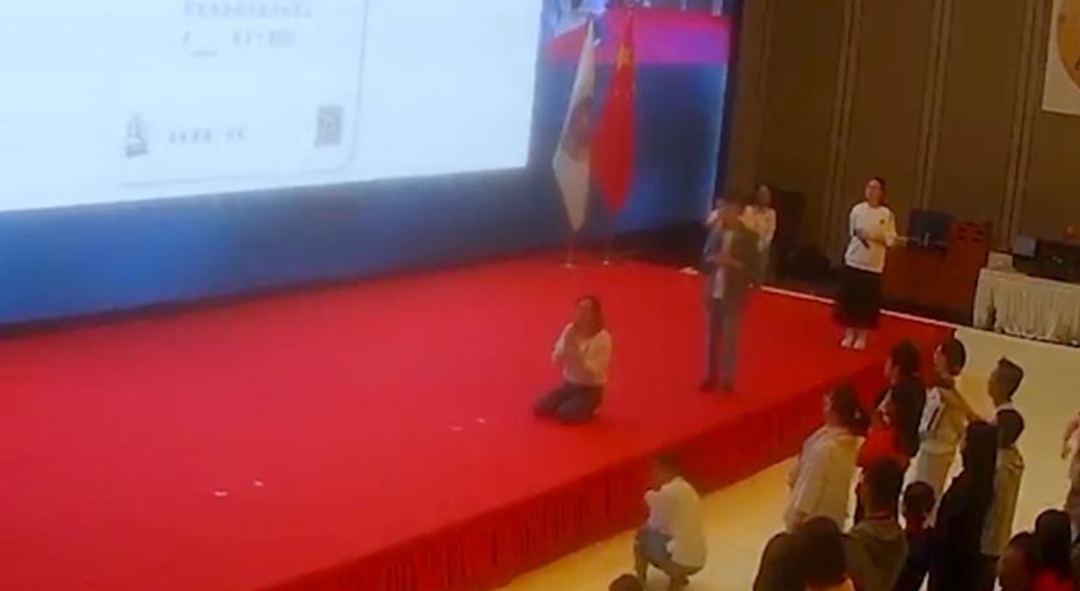 不敢描述，“灵修大师”的奇葩大瓜！_黑料正能量