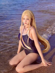 中国Cosplayer《啊川 Azey》神还原「工藤有希子」，美到像AI！