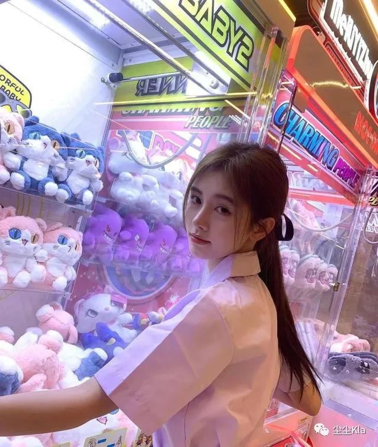 鞠婧祎穿“泰式制服”像极了小水！模仿造型堪比原造型！真太牛了_黑料正能量