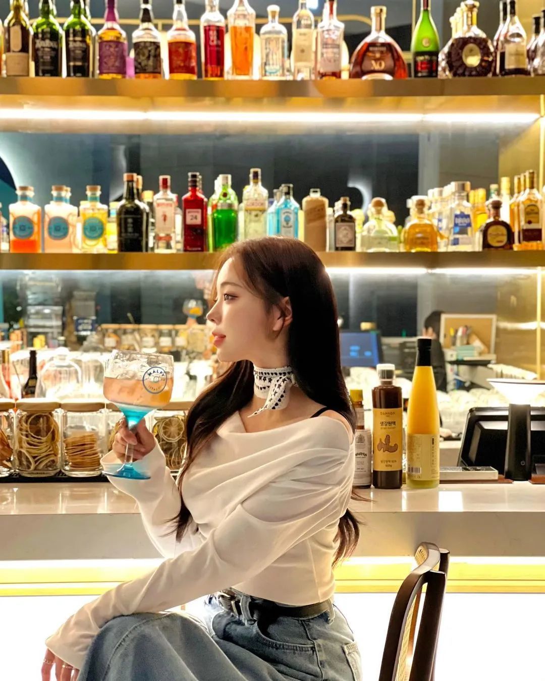 韩国最美摄影师，从幕后到台前，窈窕身段，玲珑曲线，让人神往_黑料正能量