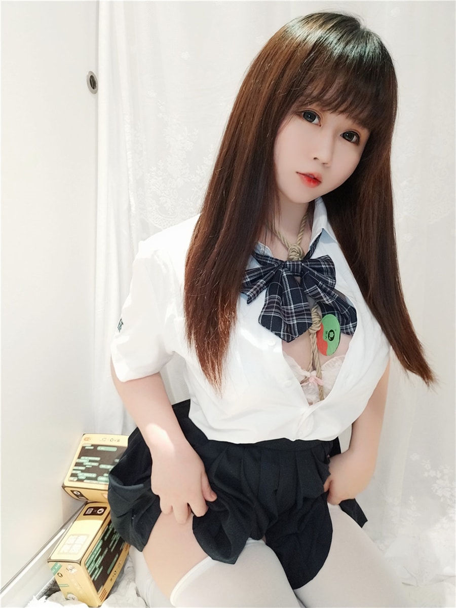 图片[2]-是依酱呀个人资料，她的五月丰满又璀璨！-女主档案