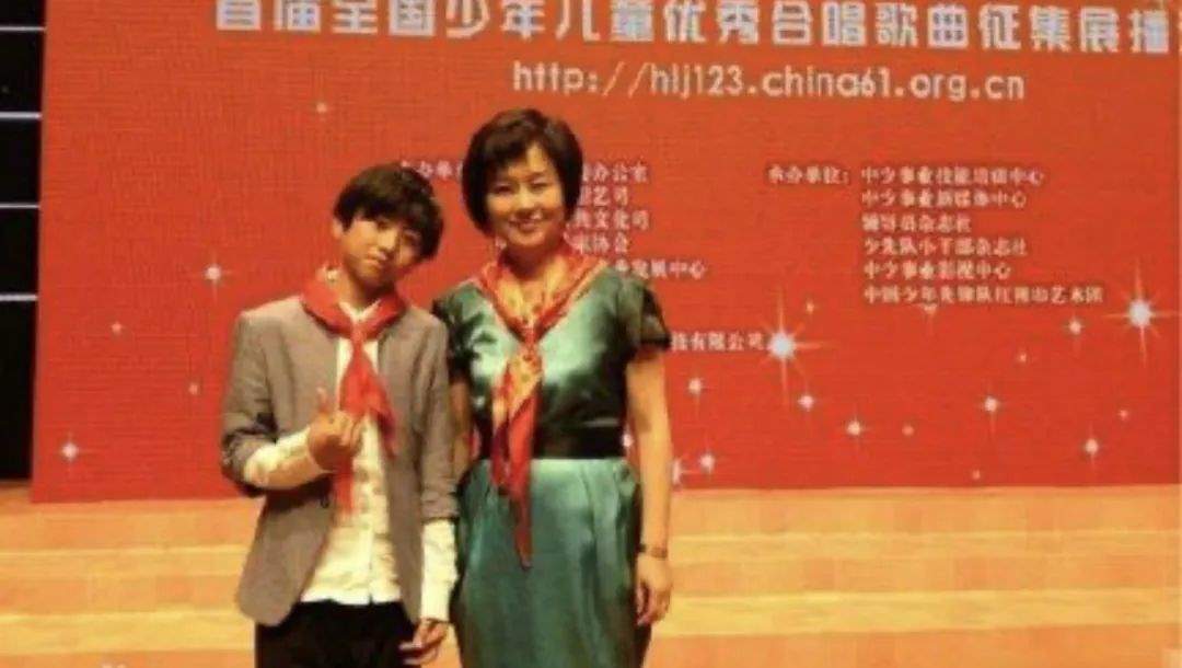 蔡徐坤亲口承认约P事实……_黑料正能量