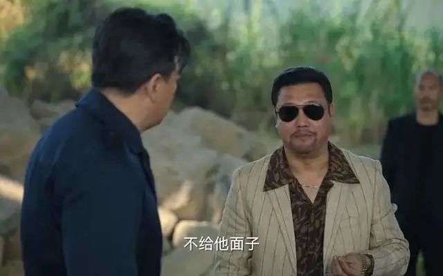狂飙：徐江的儿子徐雷想吃啥鱼买不到，为什么非跑去野塘电鱼呢？_黑料正能量