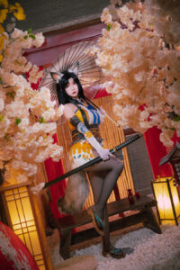 国产动作游戏《永劫无间》Cosplay圈美女Coser，素颜出镜颜值爆表
