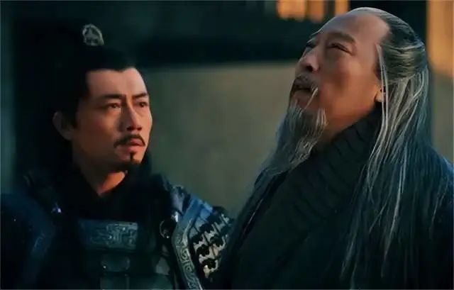 刘禅投降后写下3字，司马昭不敢杀他，群臣不解，司马昭：倒着读_黑料正能量
