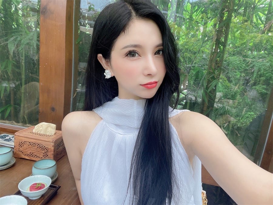 图片[1]-小蛮妖Yummy个人简介，有才又有颜的小仙女-女主档案