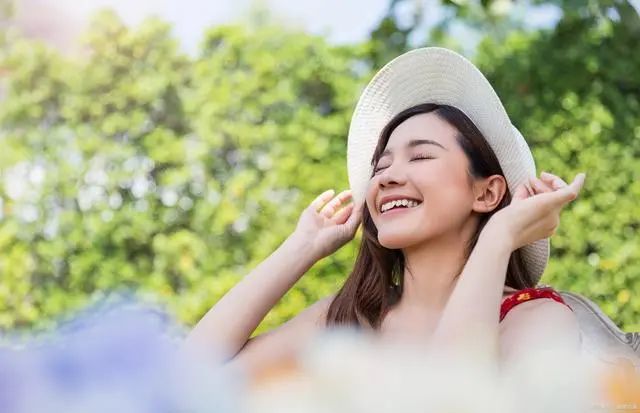 一段感情中，掌握“二次吸引”的女人，男人会“上瘾”似的爱你_黑料正能量