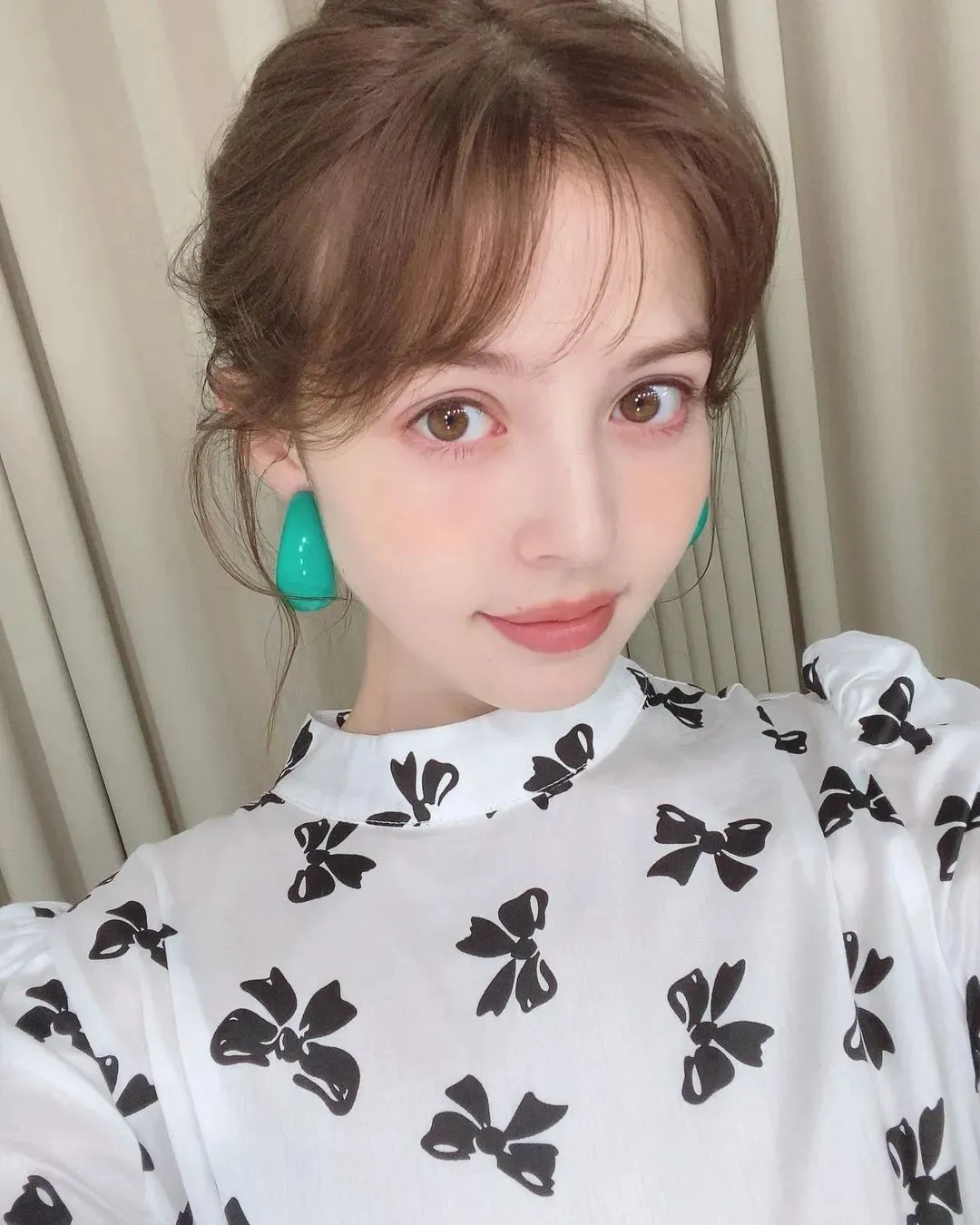 日本混血模特加藤娜娜，白皙皮肤，可爱动人，无辜眼神，惹人怜爱_黑料正能量