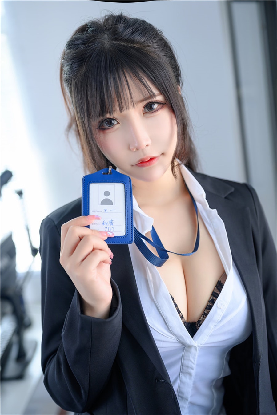 图片[2]-抱走莫子aa个人简介，黑胶衣下的完美身姿！-女主档案