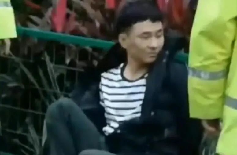 广州宝马司机撞人事件处理结果曝光，申请精神鉴定的背后阴谋_黑料正能量