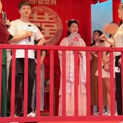 黑料不打烊—把王婆弄沉默的“撅醒姐”，到底是什么鬼？_黑料正能量