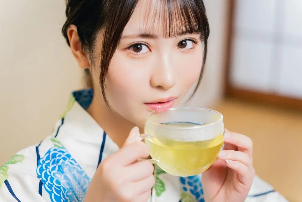小野六花《六花与茶》绿茶篇主题壁纸图片_黑料正能量
