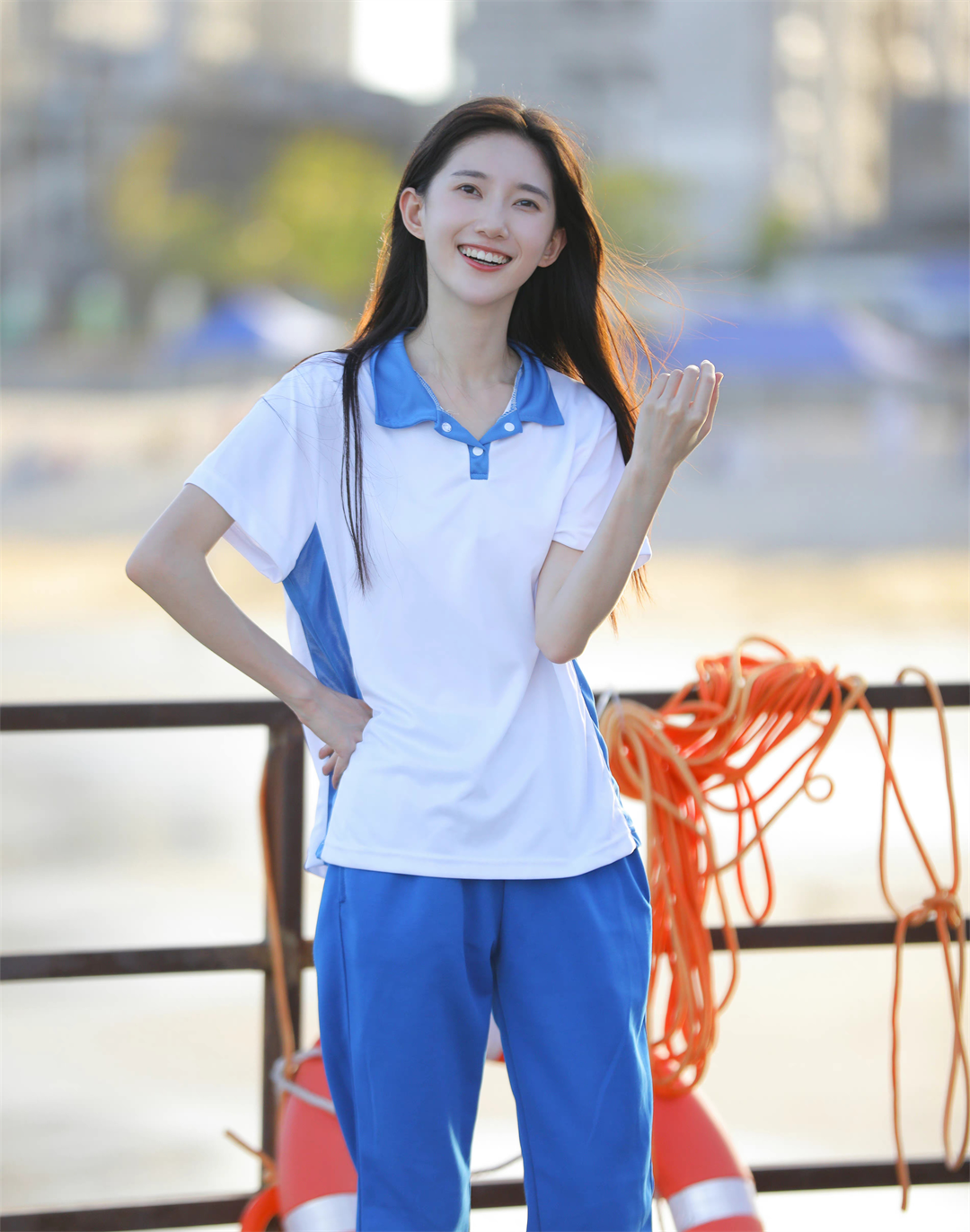 三角区今日颜值短发透明，时尚辣妈丰满女生夏天街拍瑜伽裤背影户型_黑料正能量
