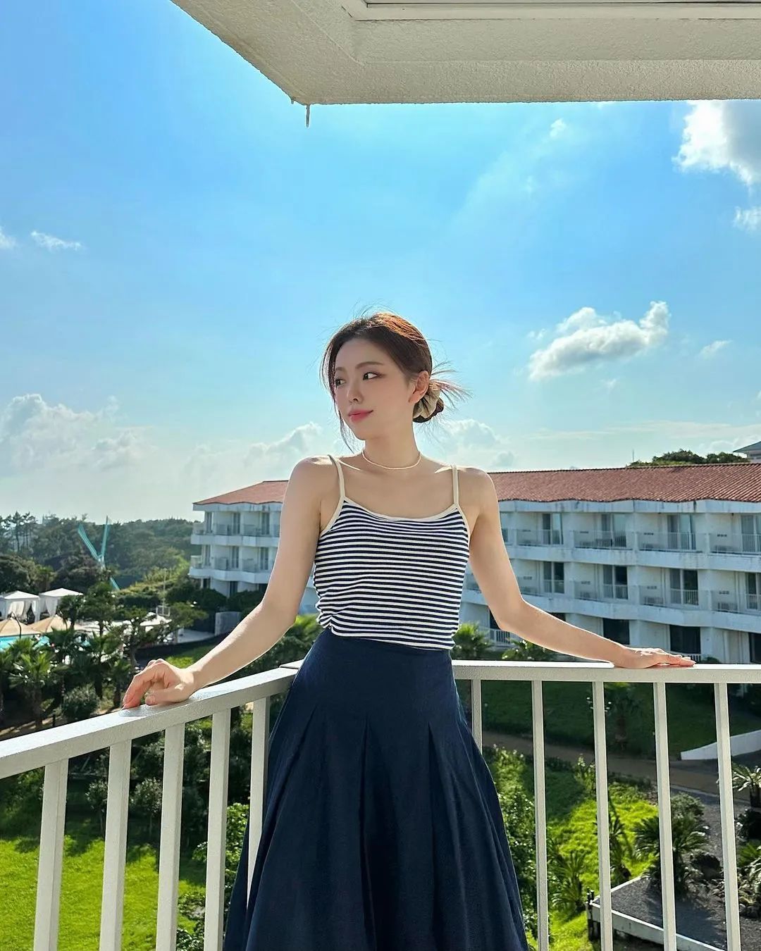韩国最美摄影师，从幕后到台前，窈窕身段，玲珑曲线，让人神往_黑料正能量