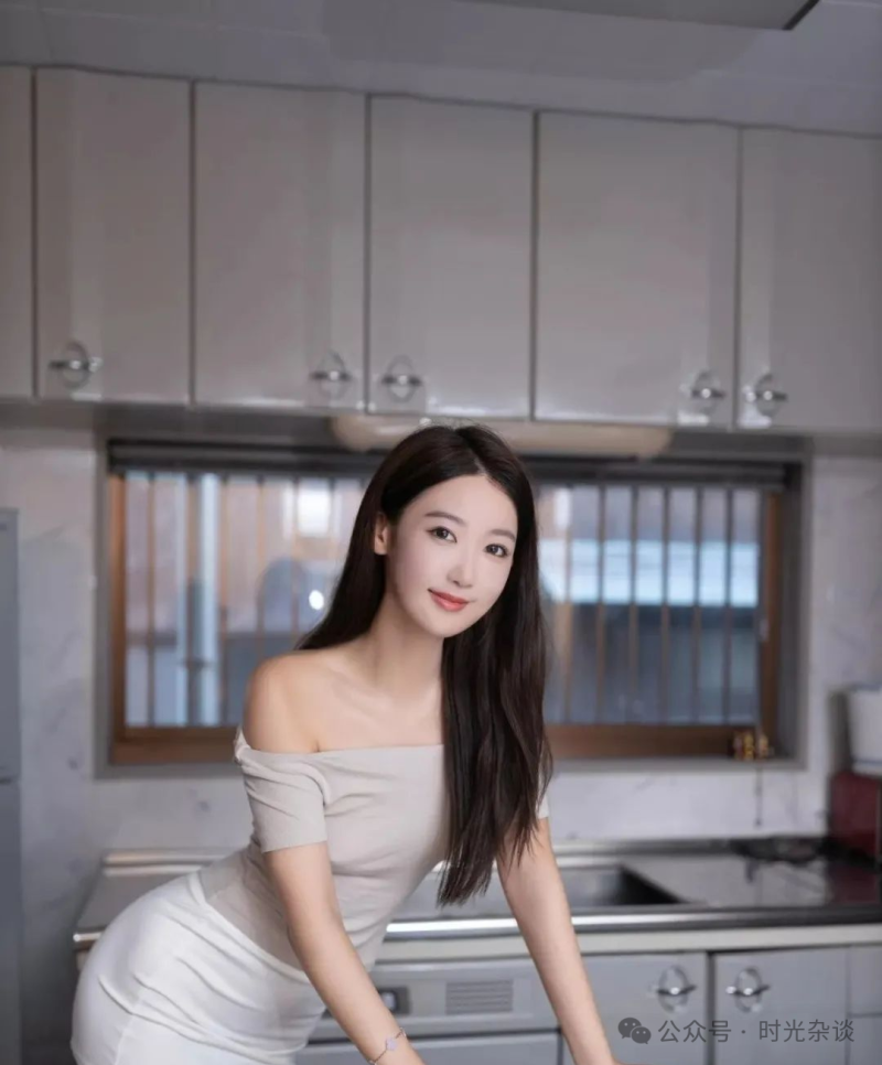 唐安琪：天使面孔与魔鬼身材的完美融合，令粉丝狂热不已！_黑料正能量