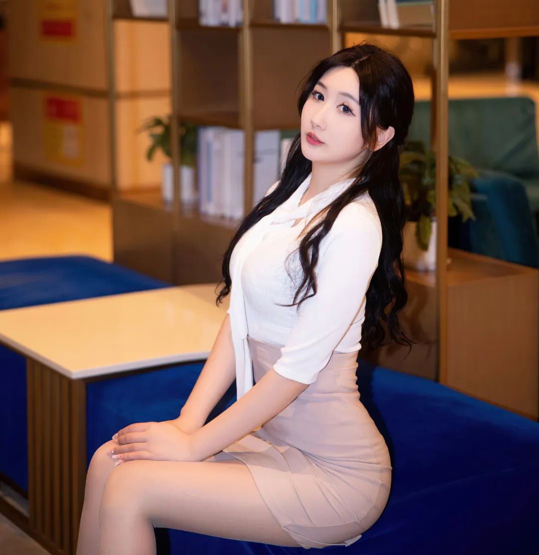 AI生成的美女图片，你愿意为它买单吗_黑料正能量