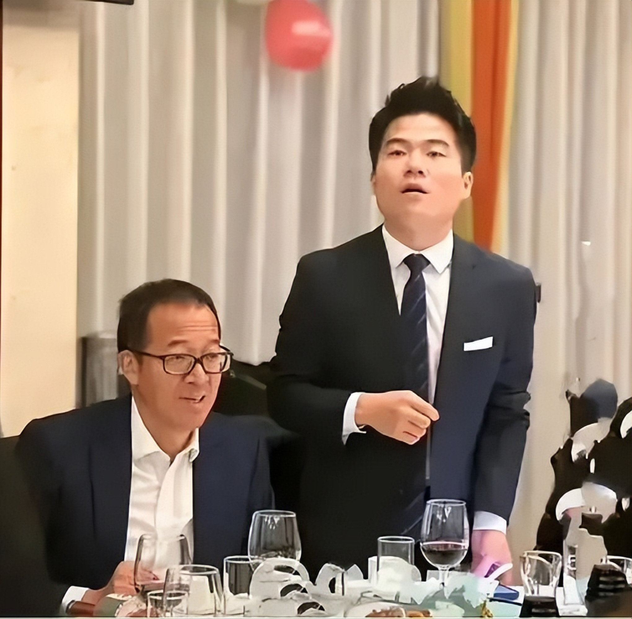 董宇辉的事持续发酵，深度分析三大结局，哪一种他能“全身而退”_黑料正能量