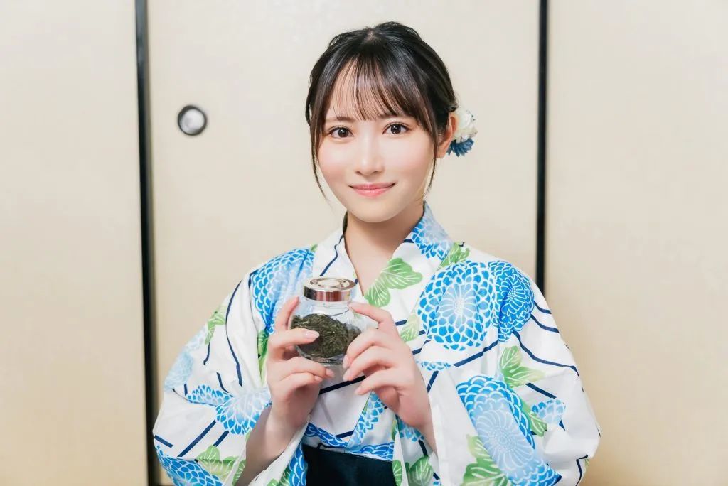 小野六花《六花与茶》绿茶篇主题壁纸图片_黑料正能量