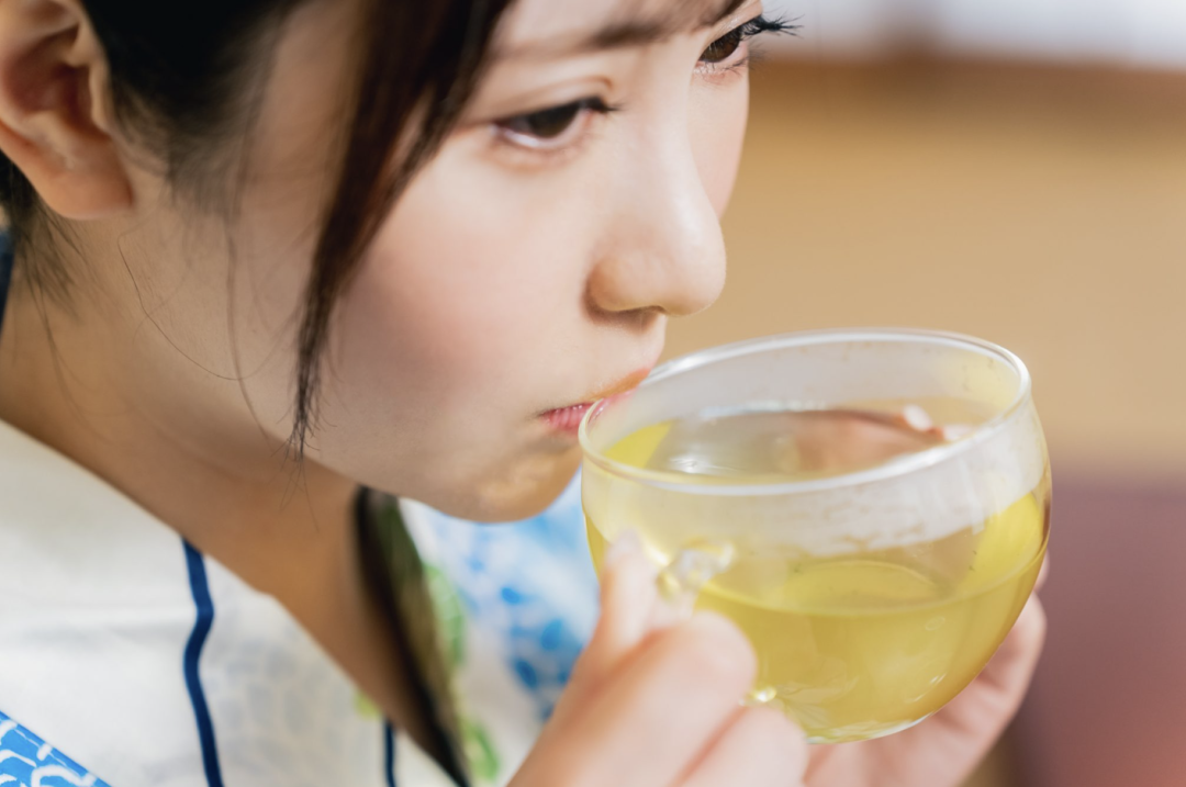 小野六花《六花与茶》绿茶篇主题壁纸图片_黑料正能量