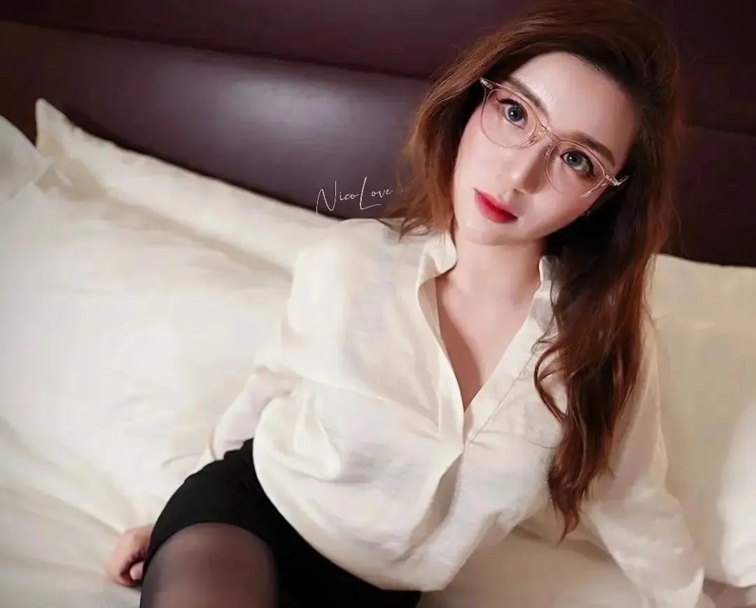 表面清纯，内心“好色”的女人，少不了会有3种特征，要小心提防_黑料正能量