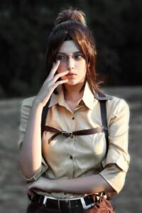 中国Cosplayer《啊川 Azey》神还原「工藤有希子」，美到像AI！