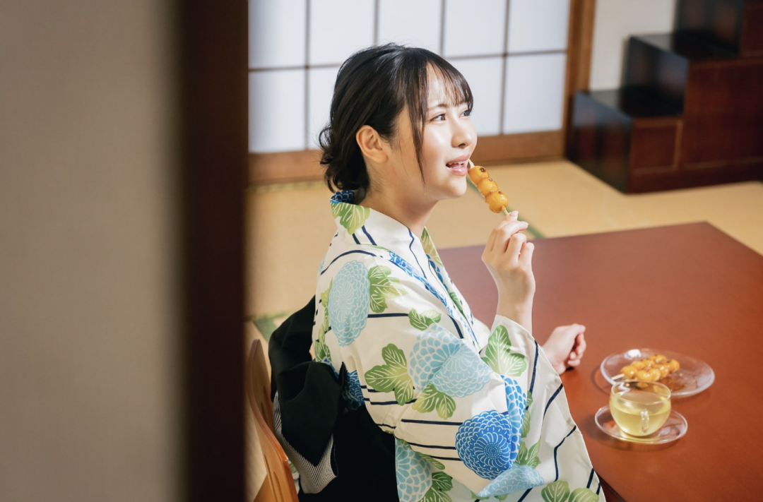 小野六花《六花与茶》绿茶篇主题壁纸图片_黑料正能量