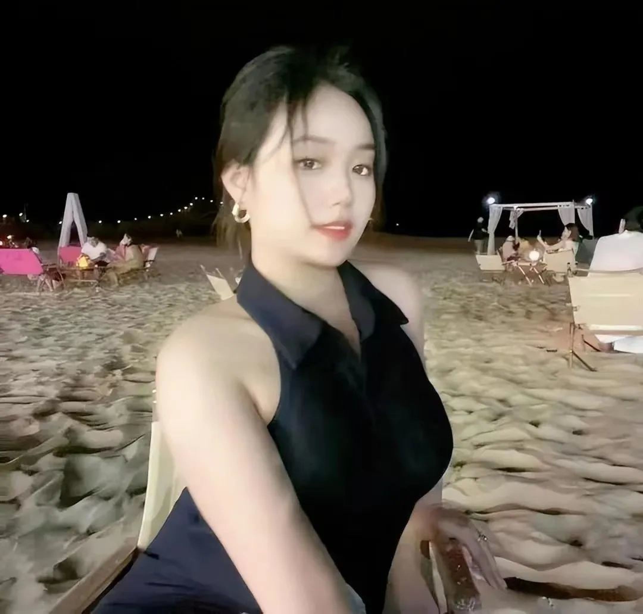 ​“钟小姐”销声匿迹，深圳交通开启“评论精选”，她和陈志龙不同_黑料正能量