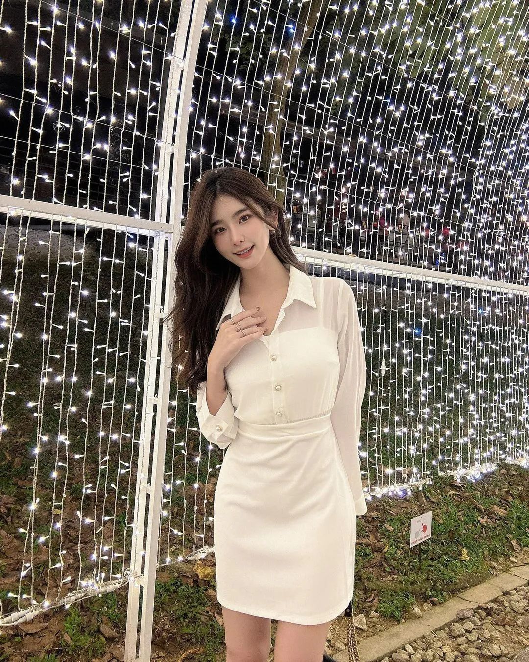 马来网红蔡昀希，纤细腰身，傲人曲线，才貌双全，热爱运动_黑料正能量
