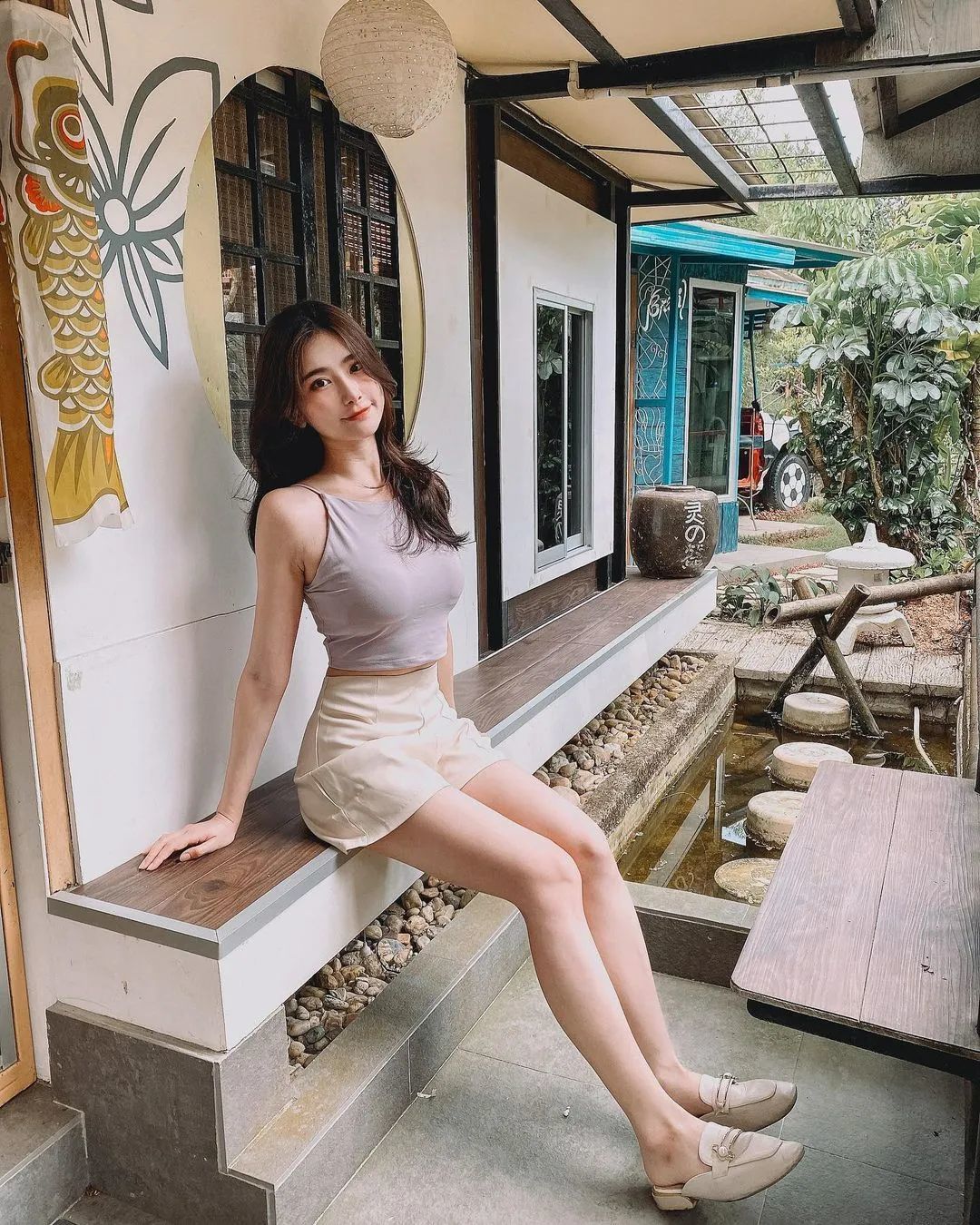 马来网红蔡昀希，纤细腰身，傲人曲线，才貌双全，热爱运动_黑料正能量
