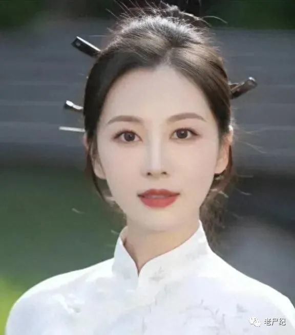 美女CEO举报地产总裁多人运动，聊天记录曝光，内容很劲爆_黑料正能量
