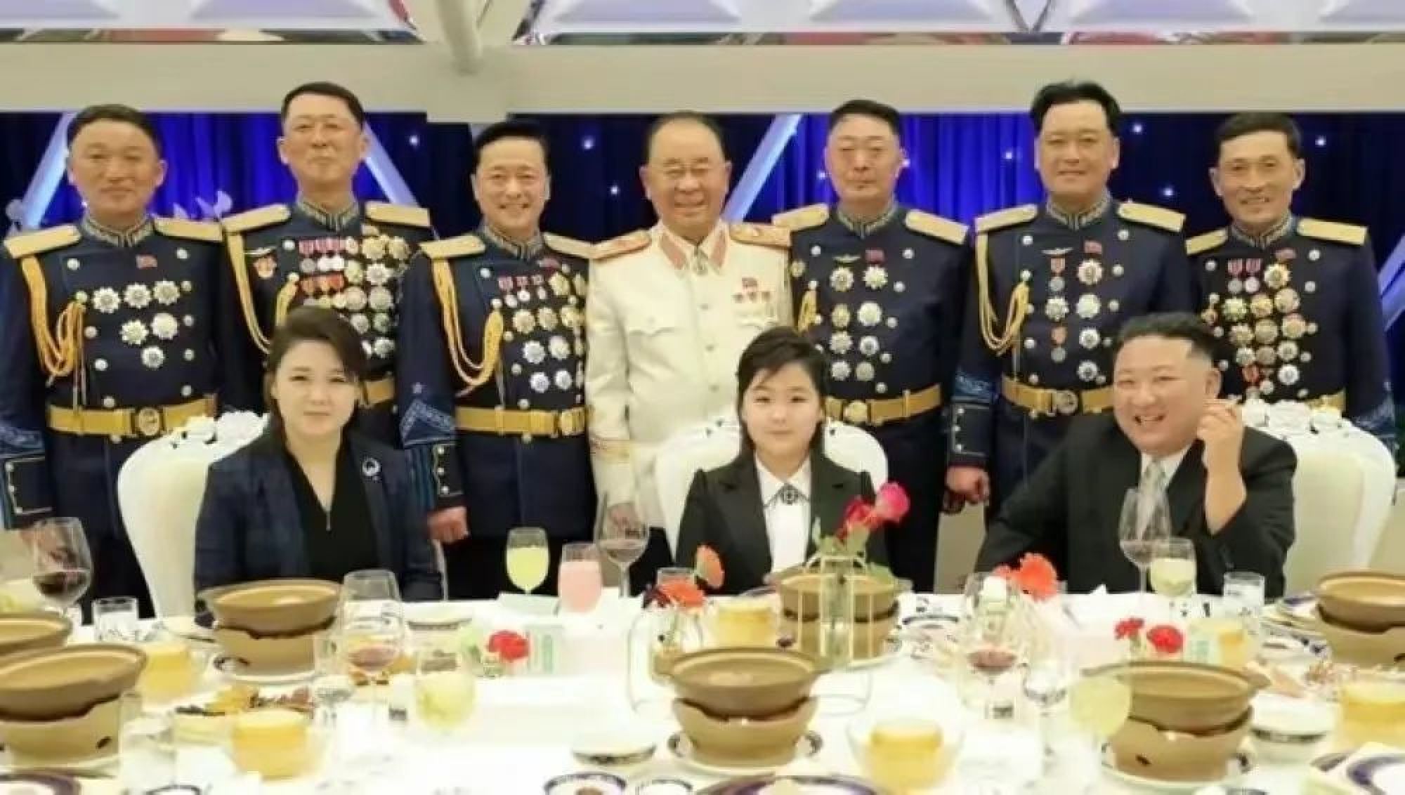 朝鲜10岁第一千金再露面，与母亲气质截然不同，透露的信号不容忽视_黑料正能量