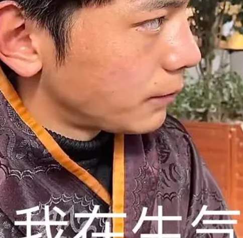 太励志了！B站百万UP 抖个姬灵 被扒出竟然是“坤”界传奇！_黑料正能量