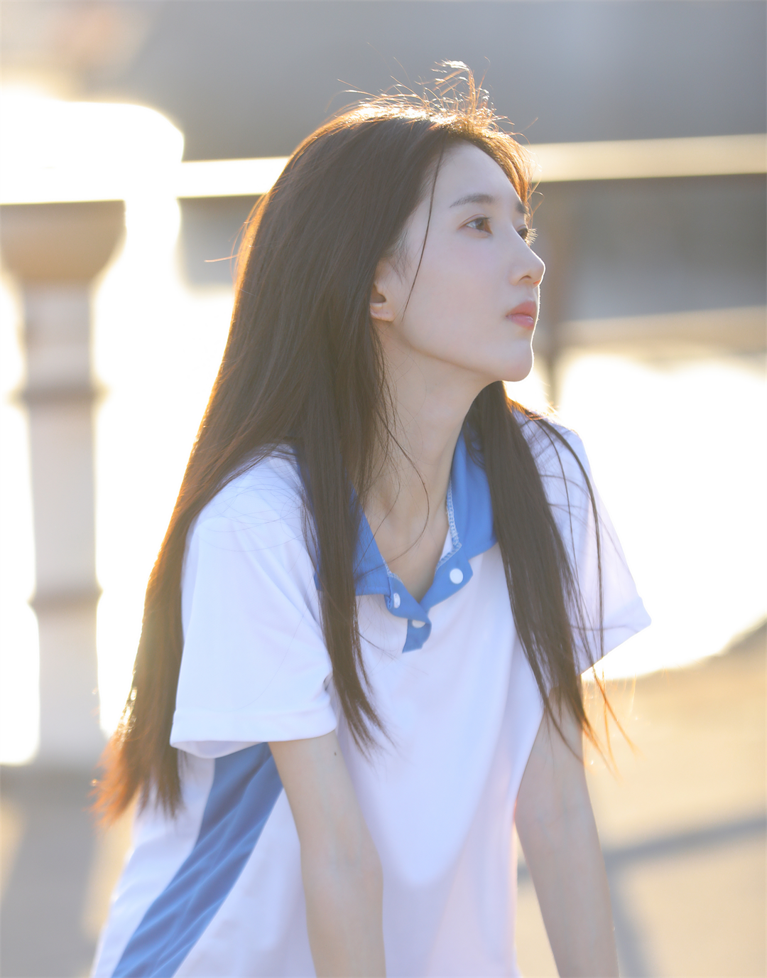 三角区今日颜值短发透明，时尚辣妈丰满女生夏天街拍瑜伽裤背影户型_黑料正能量