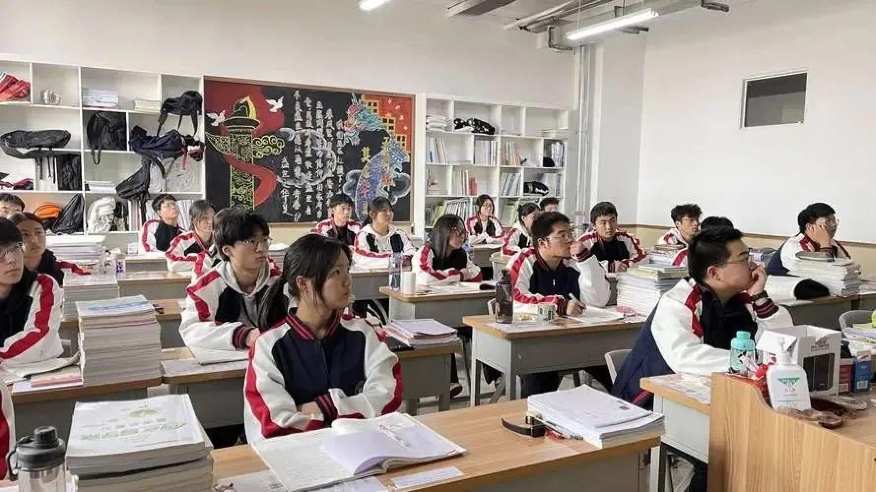 中国和西方差距在哪？任正非给出答案，给“盲目自大者”泼了冷水_黑料正能量
