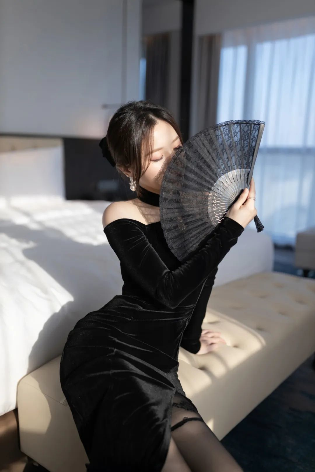 秀人网秀人集：鱼子酱Fish—黑色风情赏析评测_黑料正能量