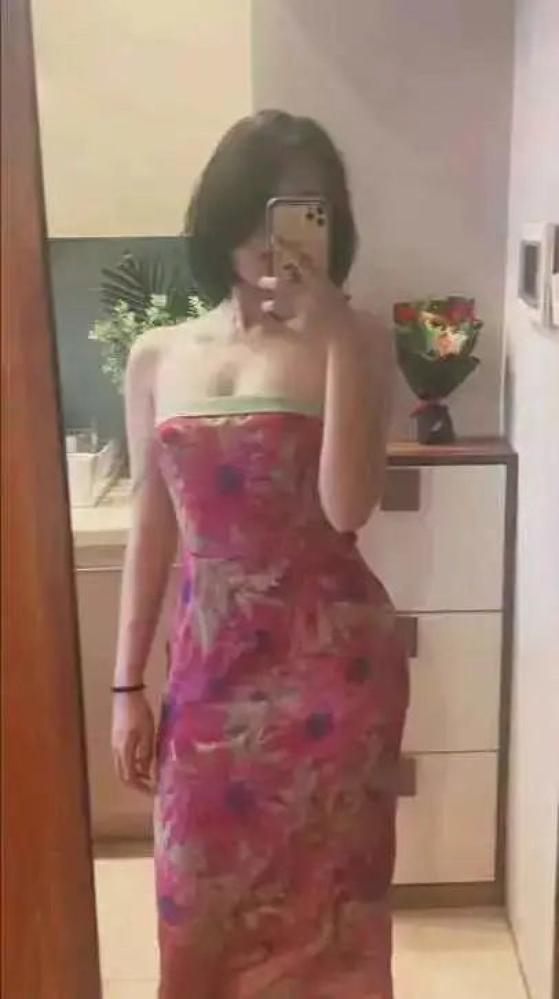 纪委出手，全网8张“董小姐”私人美照曝光，终于理解了国企老总的“苦衷”_黑料正能量