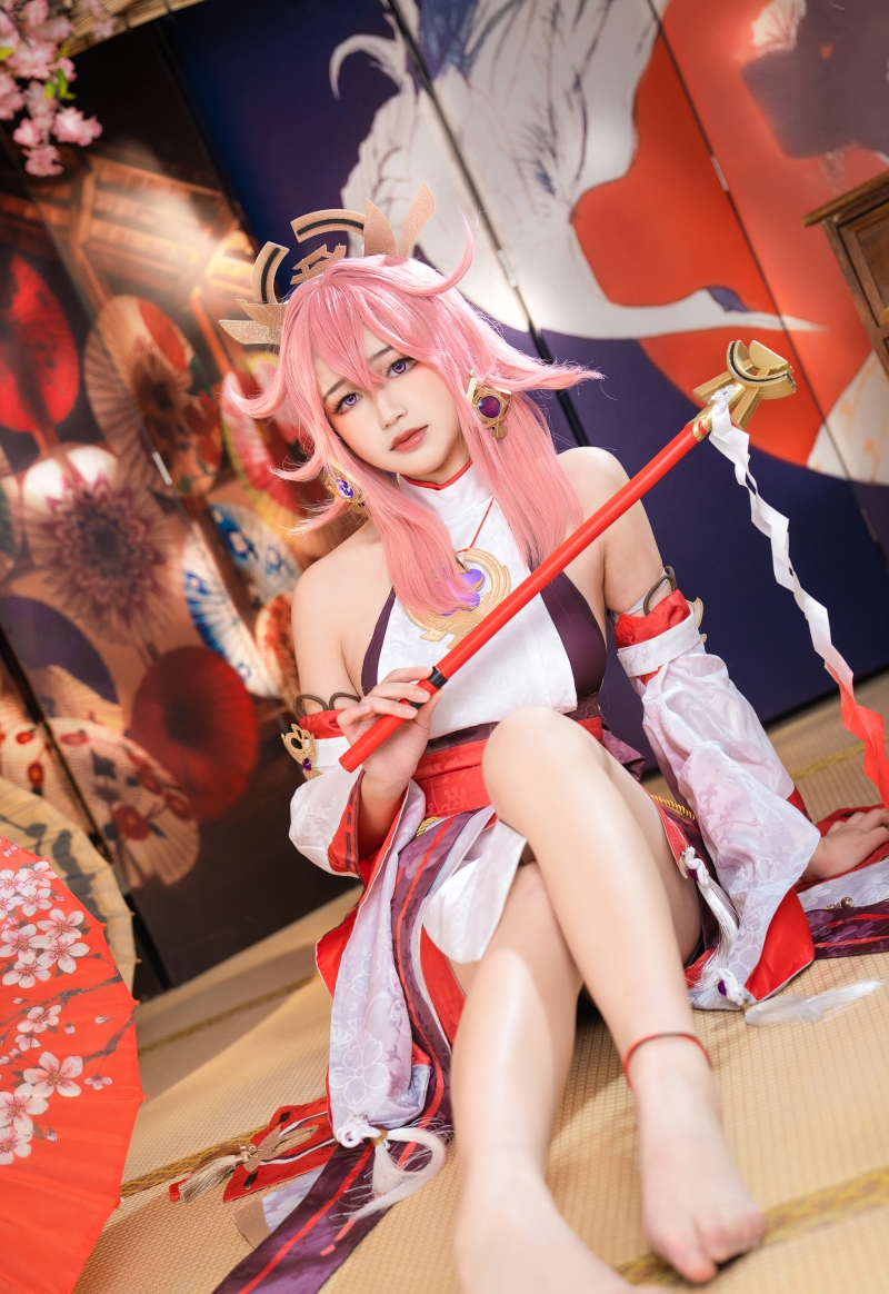 喵喵的喵吖的八重神子Cos：从细节到神态的完美诠释